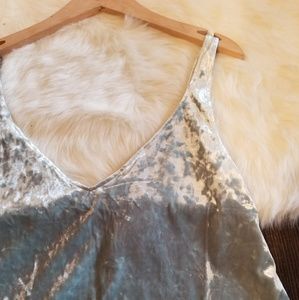 H&M Tops - H&M Mint Velvet V Neck tank Medium NWT H&M Tops - H&M Mint Velvet V Neck tank Medium NWT